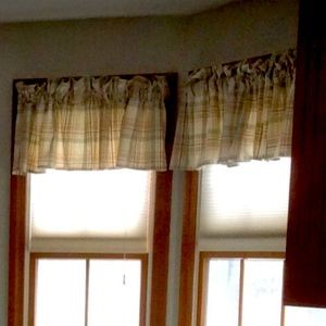 Valances, 100% cotton.